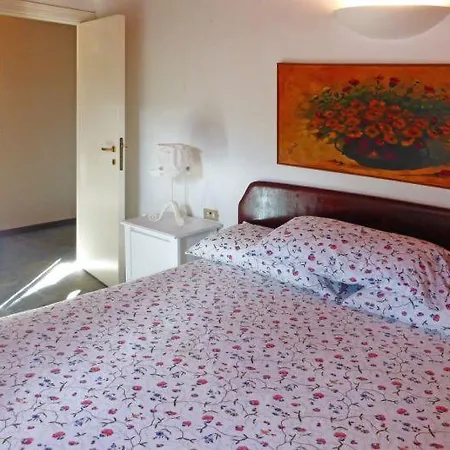 Sleeps 11 Pool Air Con Villa