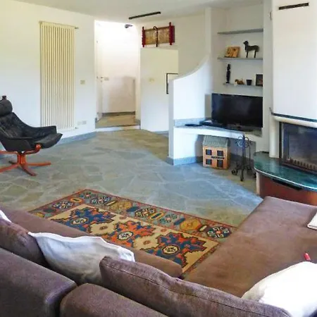 Sleeps 11 Pool Air Con